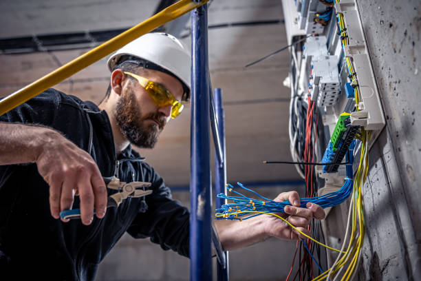 Best Circuit Breaker Repair  in Kualapuu, HI